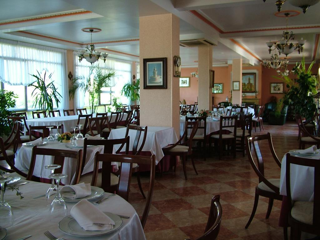Hostal El Botero Cuzcurrita-Rio Tiron Exterior photo