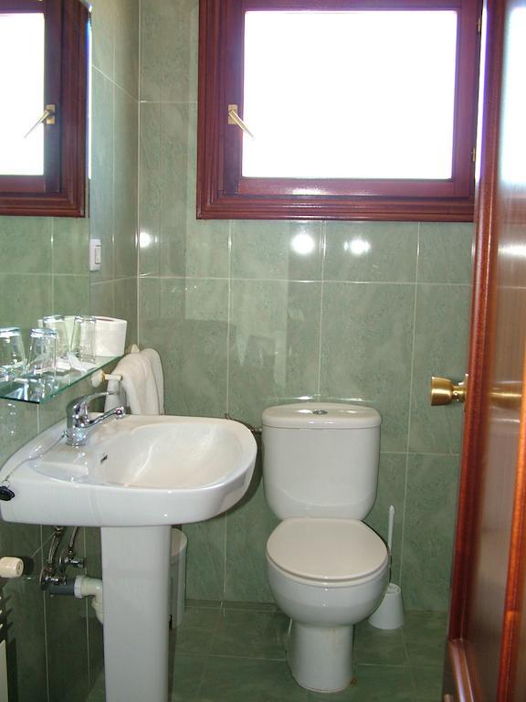 Hostal El Botero Cuzcurrita-Rio Tiron Room photo